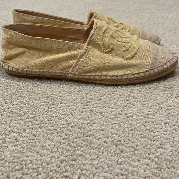 Espadrilles - Picture 2 of 4